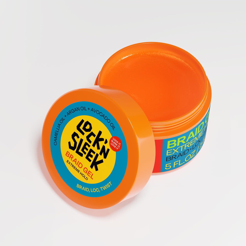 LOCK'N SLEEK open jar texture close-up demonstrating smooth, non-flaky gel