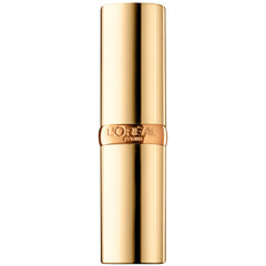 L'Oreal Paris model wearing the shade in everyday setting showing wearable finish