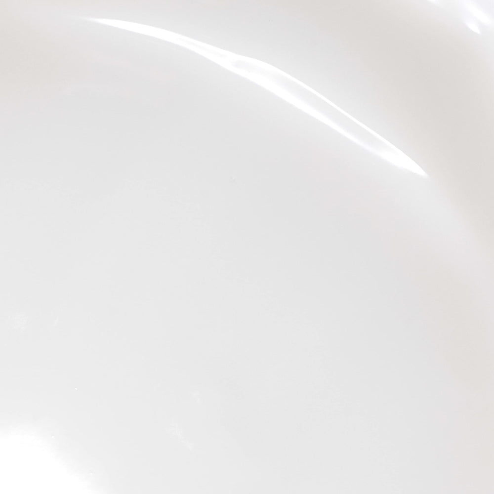 L'Oreal Paris close-up of leave-in texture demonstrating lightweight spread