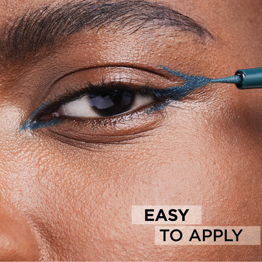 L'Oreal Paris green swatch showing intense pigment and single-swipe coverage