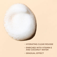 L'Oreal Paris mousse texture close-up showing lightweight foam and quick absorption benefit