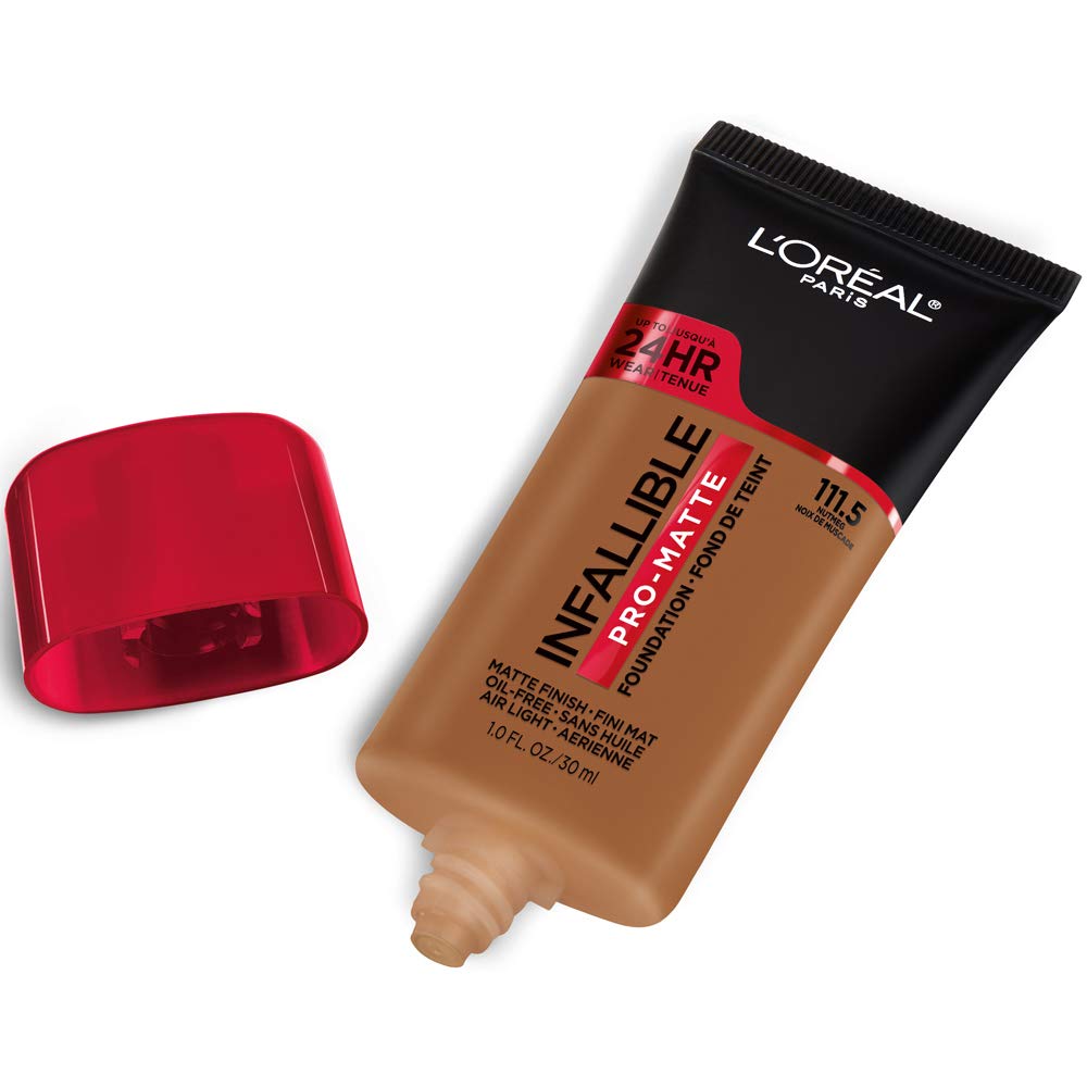 L'Oreal Paris pump close-up for controlled dispensing and precise use benefit