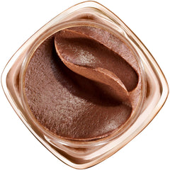 L'Oreal Paris applied to lips to refine and soften chapped texture