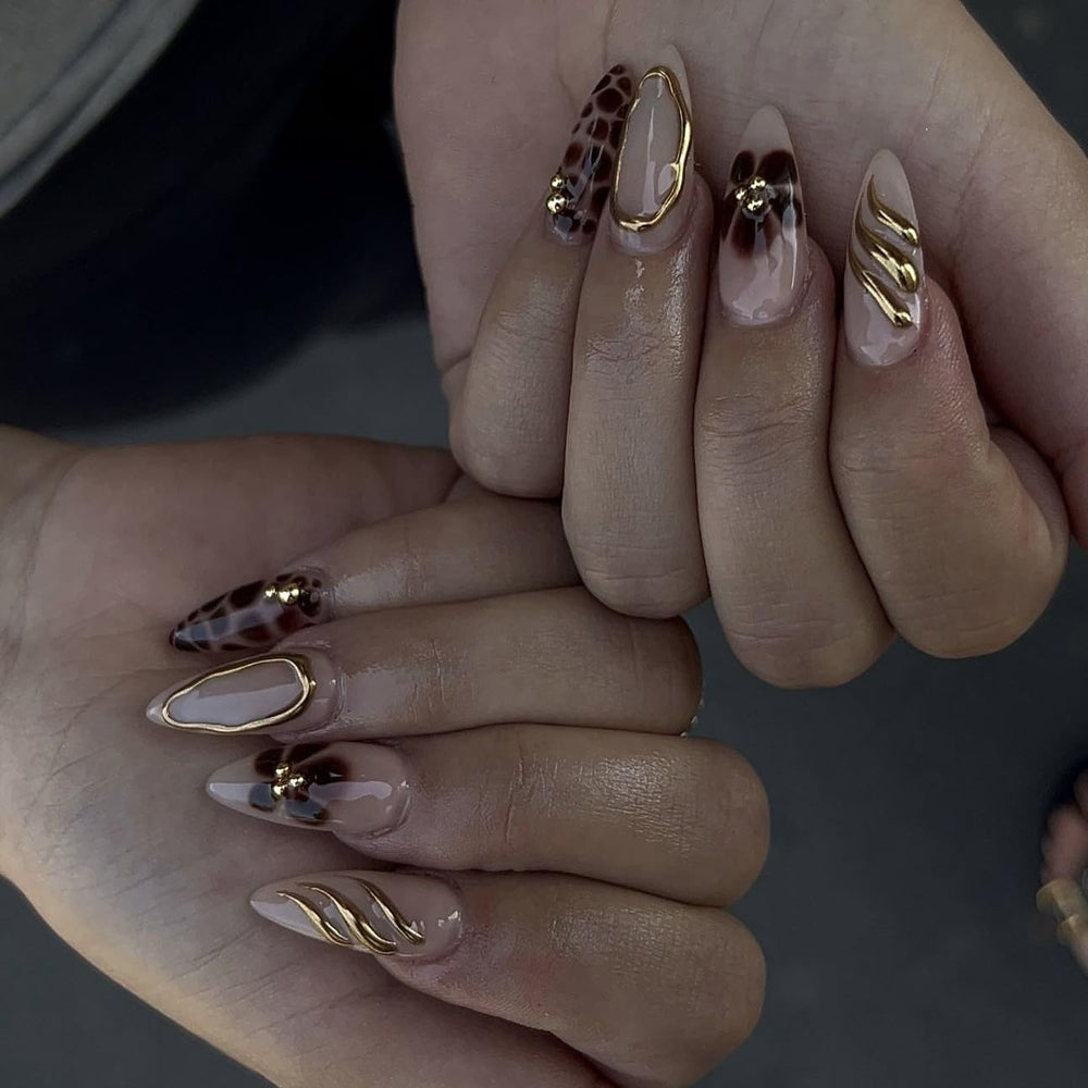 LPOODDNU close-up of leopard print nails highlighting intricate pattern and visual impact