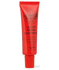 Lucas Papaw applicator tip close-up for precise, mess-free application benefit