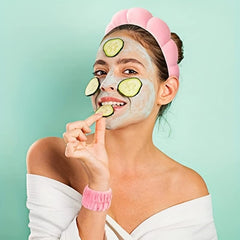 Luckybear headband size comparison on hand showing compact, travel-friendly convenience