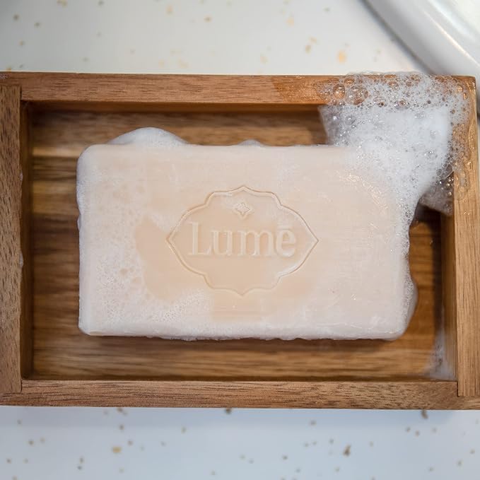 Lume bar label detail listing no parabens or phthalates for safe ingredients