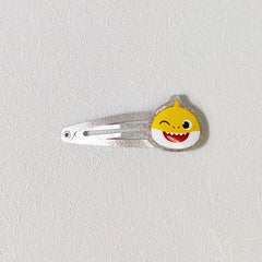 LUV HER detailed view of clip edge showing rounded finish for reduced hair pulling