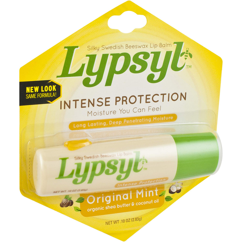 Lypsyl close-up of oversized applicator tip for even spreading benefit