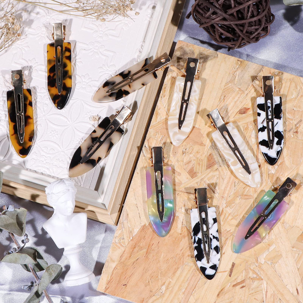 Magicsky clips next to ruler showing 2.8 inch size for accurate scale and travel ease