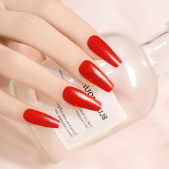 Major Dijit open cap brush detail highlighting precise brush for controlled, even coats