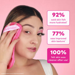 MakeUp Eraser removing waterproof mascara from lashes gently for clean eyes