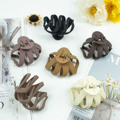 MAORULU six neutral colored clips arranged to show variety