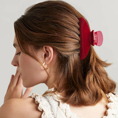 MAORULU worn in half-up style demonstrating secure hold for long hair and easy styling