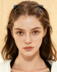 MAORULU clips on vanity showing stylish accessory for daily outfits