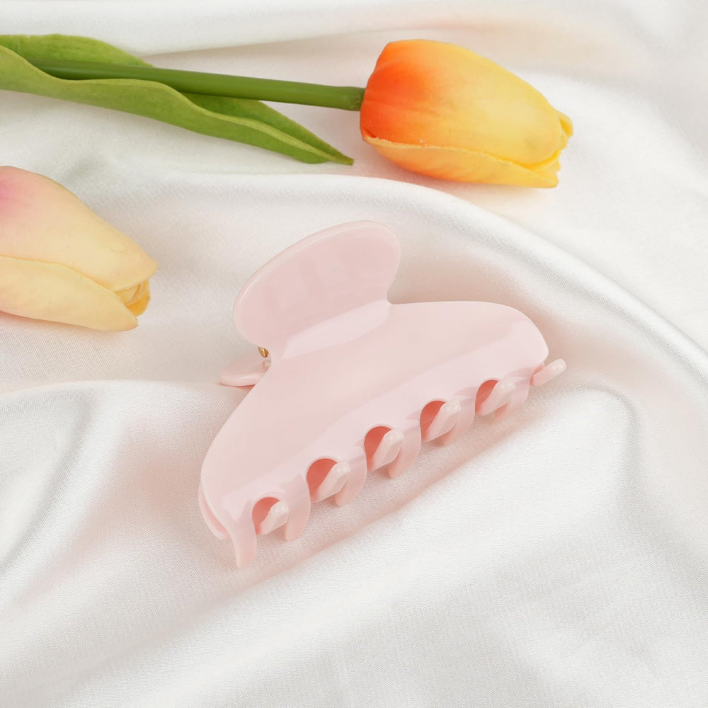 MAORULU clip beside hand showing 3-inch scale for styling choices