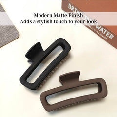 Markuii clip in thick hair demonstrating secure hold benefit