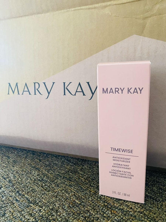 Mary Kay front packaging showing product and brand, highlights oil-free benefit