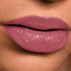 Maybelline texture close-up showing glossy balm finish that locks in hydration