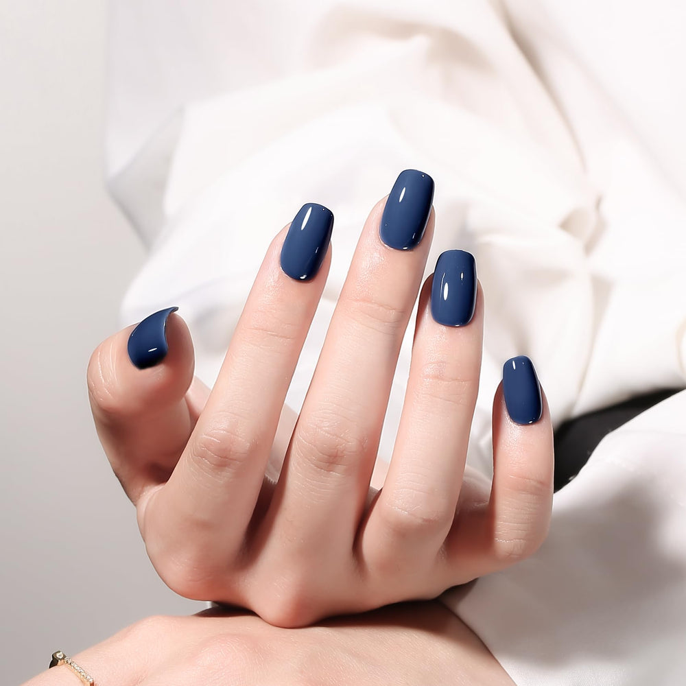 MAYCHAO brush stroke of Blue Haze demonstrating smooth application benefit