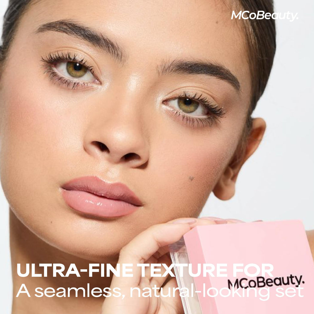 Patting MCoBeauty Light with a damp sponge for a natural, skin-like finish and reduced powderiness