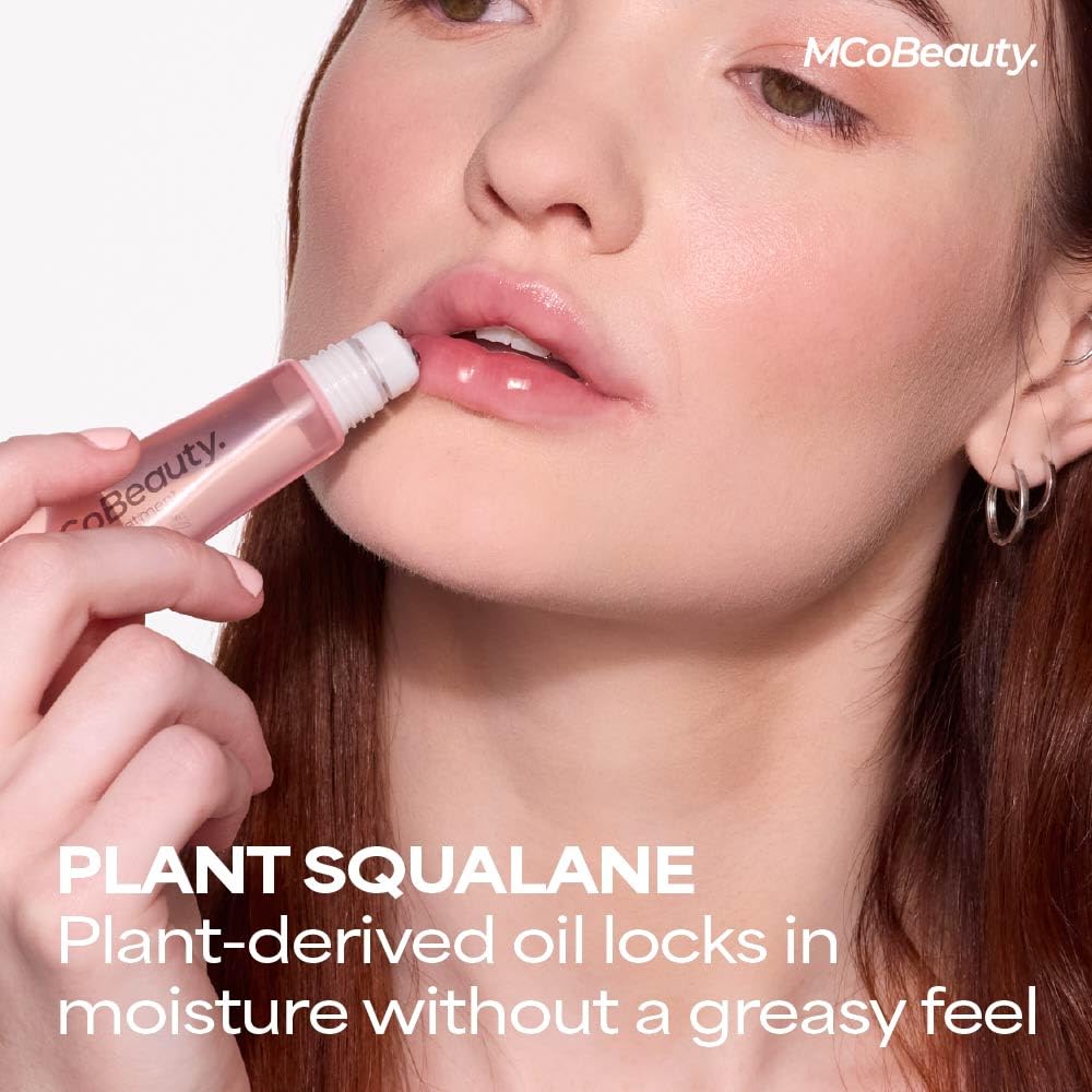 MCoBeauty texture drop illustrating squalane shine and lightweight feel