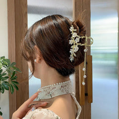 Mdscve jasmine clip size comparison beside ruler showing 4.52×2.16 inch scale benefit