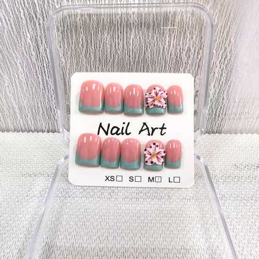 meemooron front packaging showing glossy green French tip nails and luxury presentation