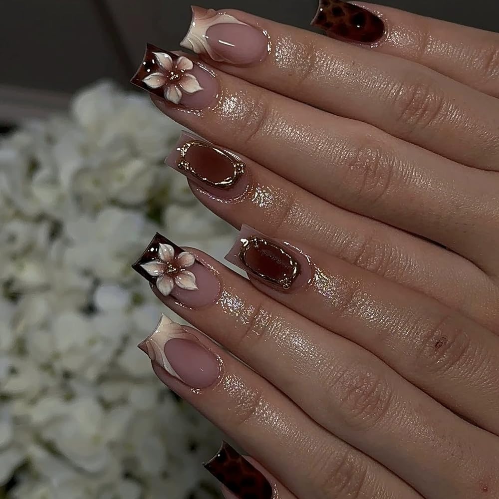 meemooron glossy surface texture showing smooth finish for long-lasting polish