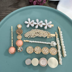 Mehayi hand holding clips to show scale and ease of everyday use