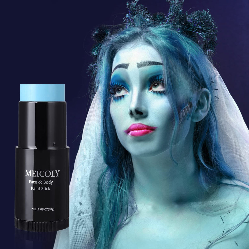 MEICOLY close-up cream texture highlighting smooth blendability benefit