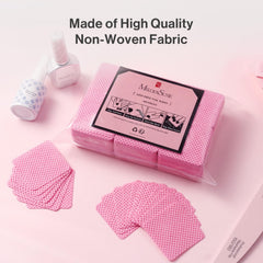 MelodySusie wipe in hand demonstrating softness and no-lint handling