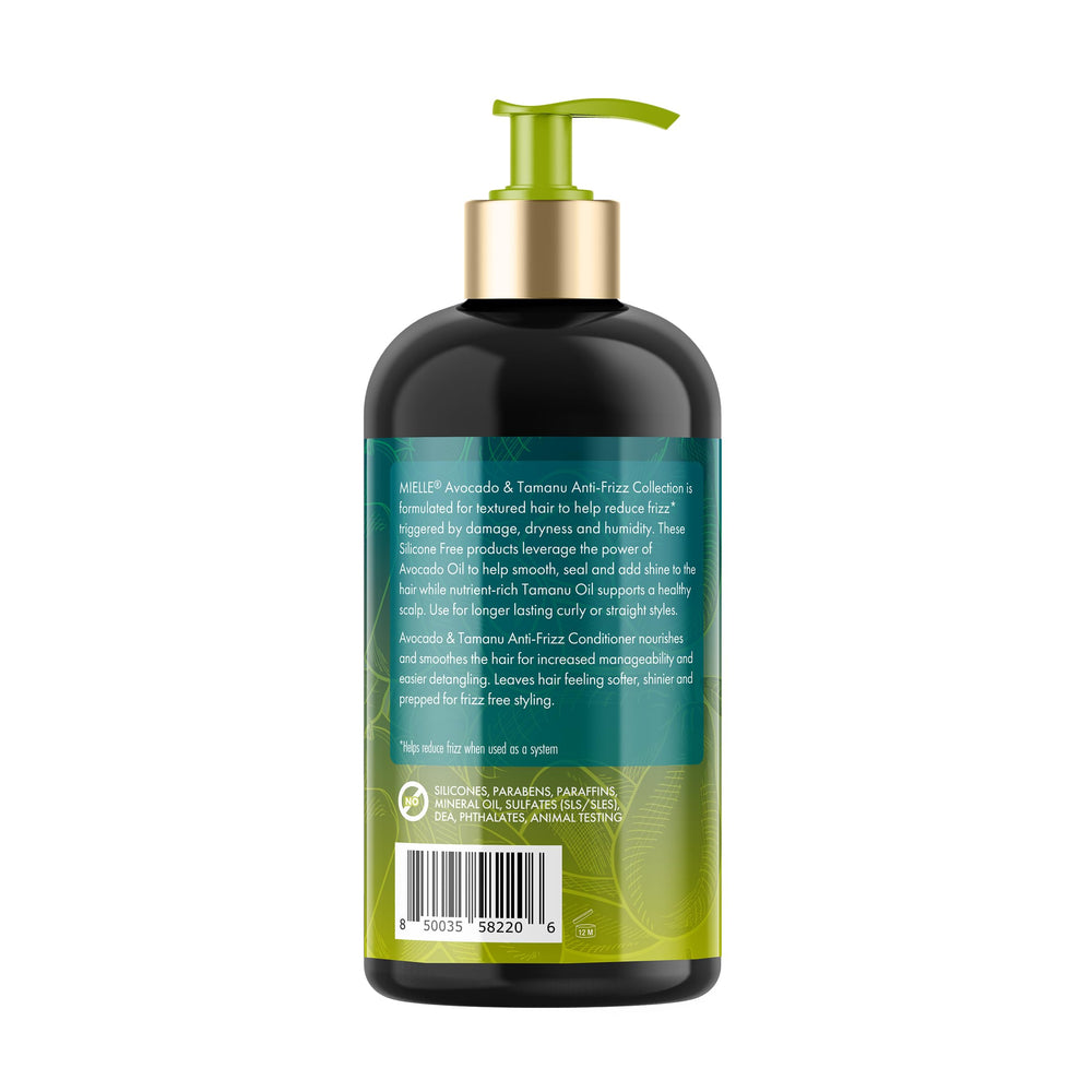 Mielle Organics conditioned hair after styling showing reduced frizz