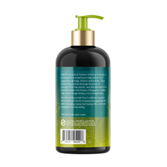 Mielle Organics conditioned hair after styling showing reduced frizz