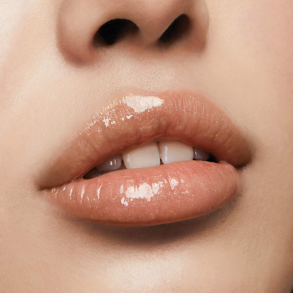 Milani ingredients graphic highlighting hyaluronic acid and peptides benefit