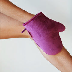MINETAN mitt folded for compact storage and travel-friendly benefit