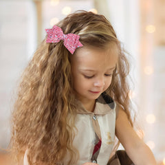 Miroksh detailed view of the alligator clip mechanism offering reliable hair grip