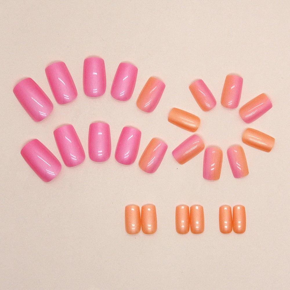 MISUD nails worn on hands at party illustrating instant polished look