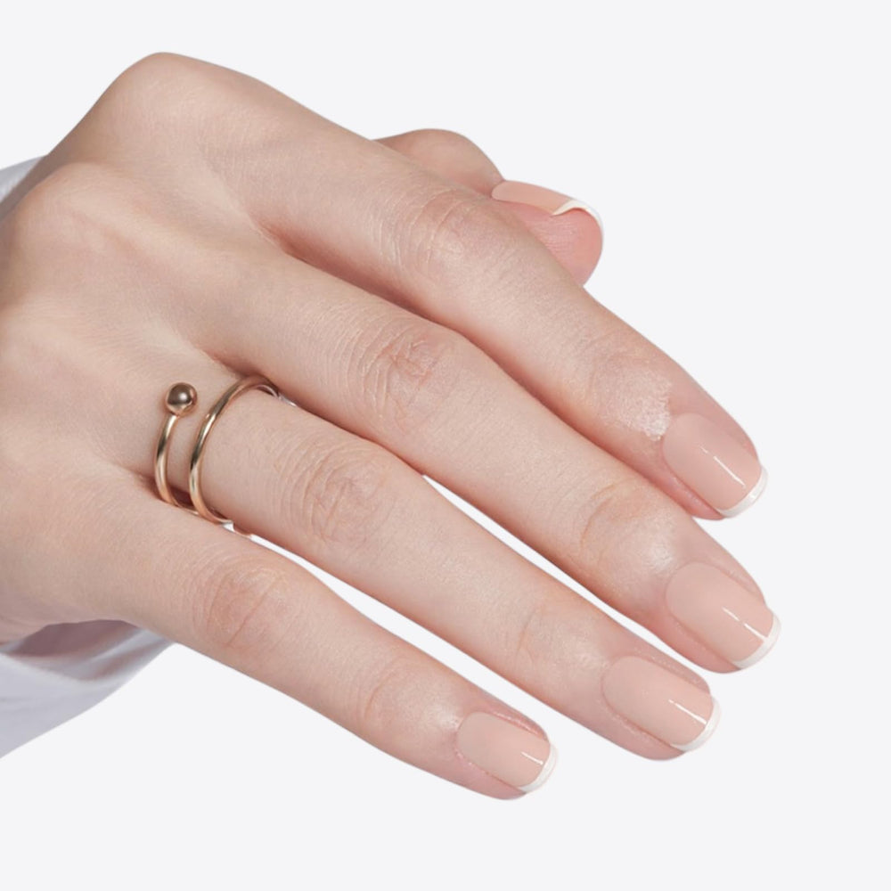 modelones close-up of squoval-shaped tip demonstrating natural polished look and durability