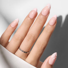 modelones front packaging showing almond press-on nails and box — clear presentation benefit
