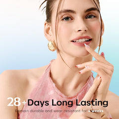 modelones lifestyle shot of manicured hand at party highlighting long-lasting glossy sparkle