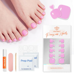 modelones lifestyle image with sandals showing polished lilac toes for summer style