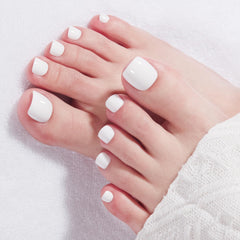 modelones close-up of nail surface highlighting glossy chip-resistant finish