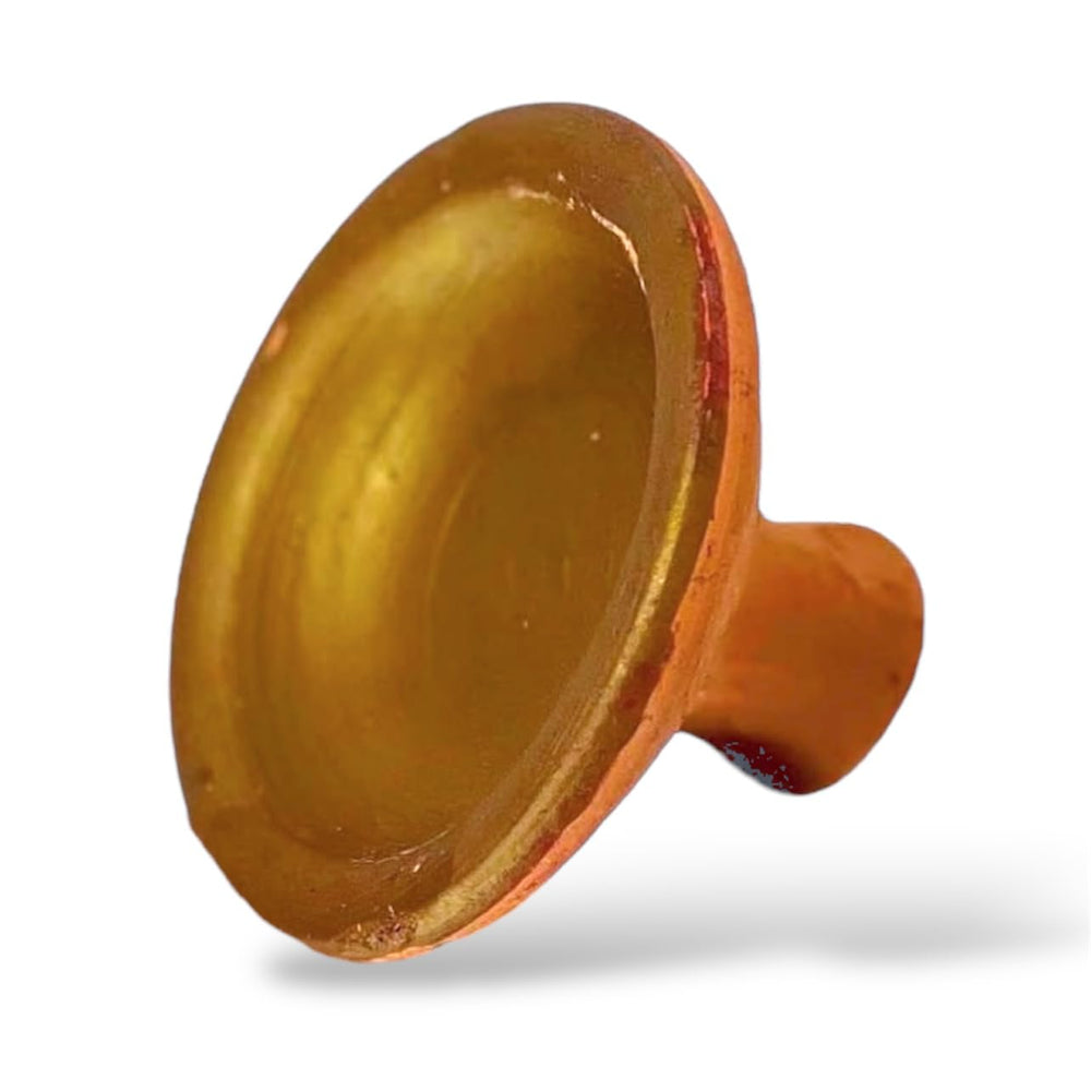 Molino Piane clay pot inside a makeup bag highlighting portability and convenience