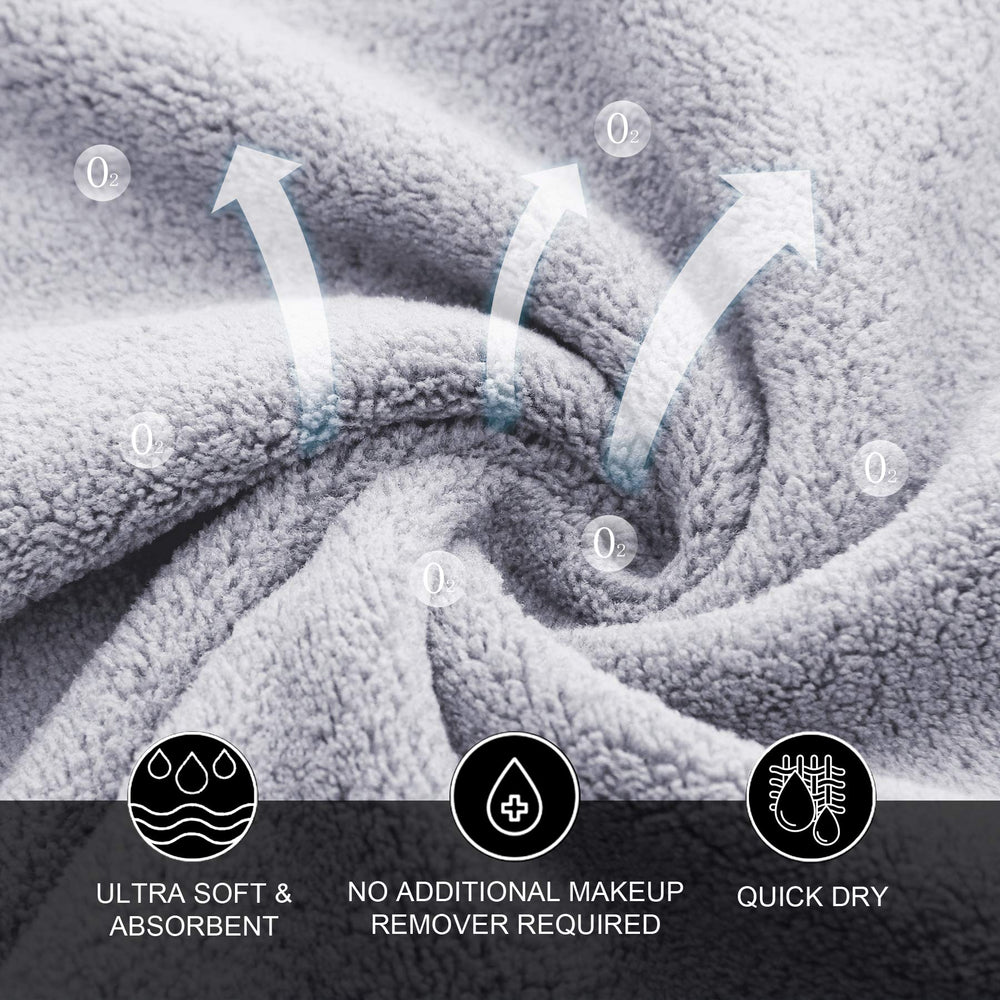 MOONQUEEN damp cloth removing makeup to illustrate absorbency and quick-clean benefit