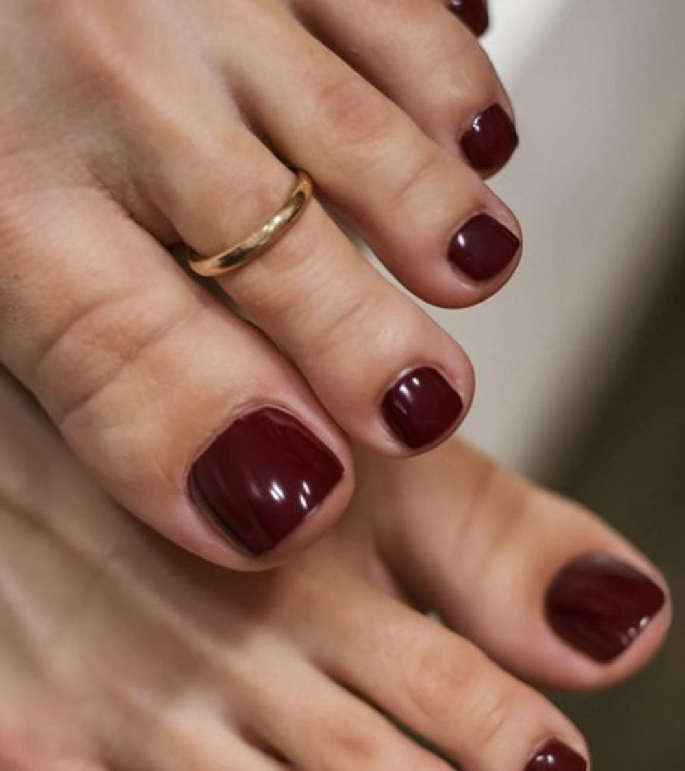 morily front packaging burgundy toe nails showing complete set and benefits