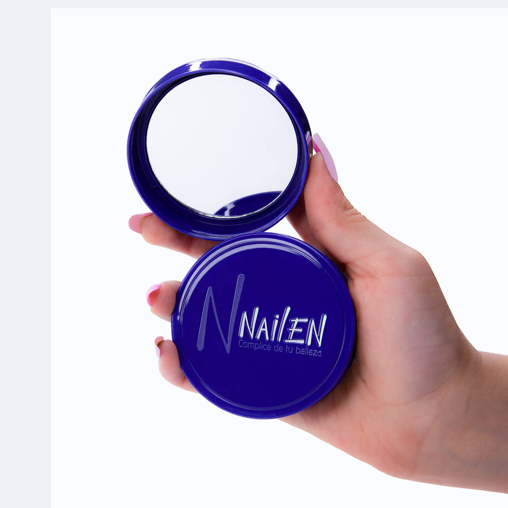 Nailen powder texture closeup showing fine-milled finish for smooth coverage