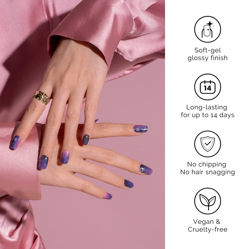NAILOG cured glossy nails reflecting light to show durable high-shine benefit