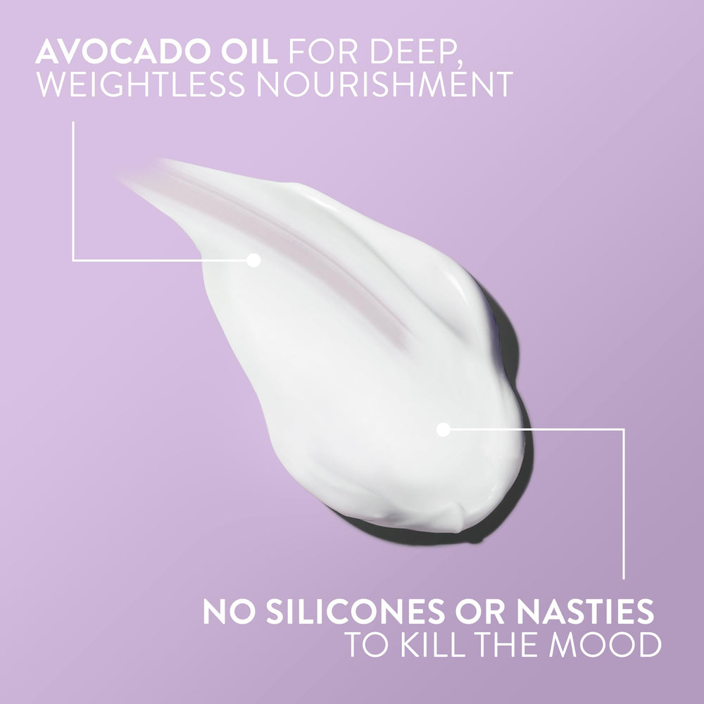 Native conditioner applied in shower illustrating easy rinsing benefit