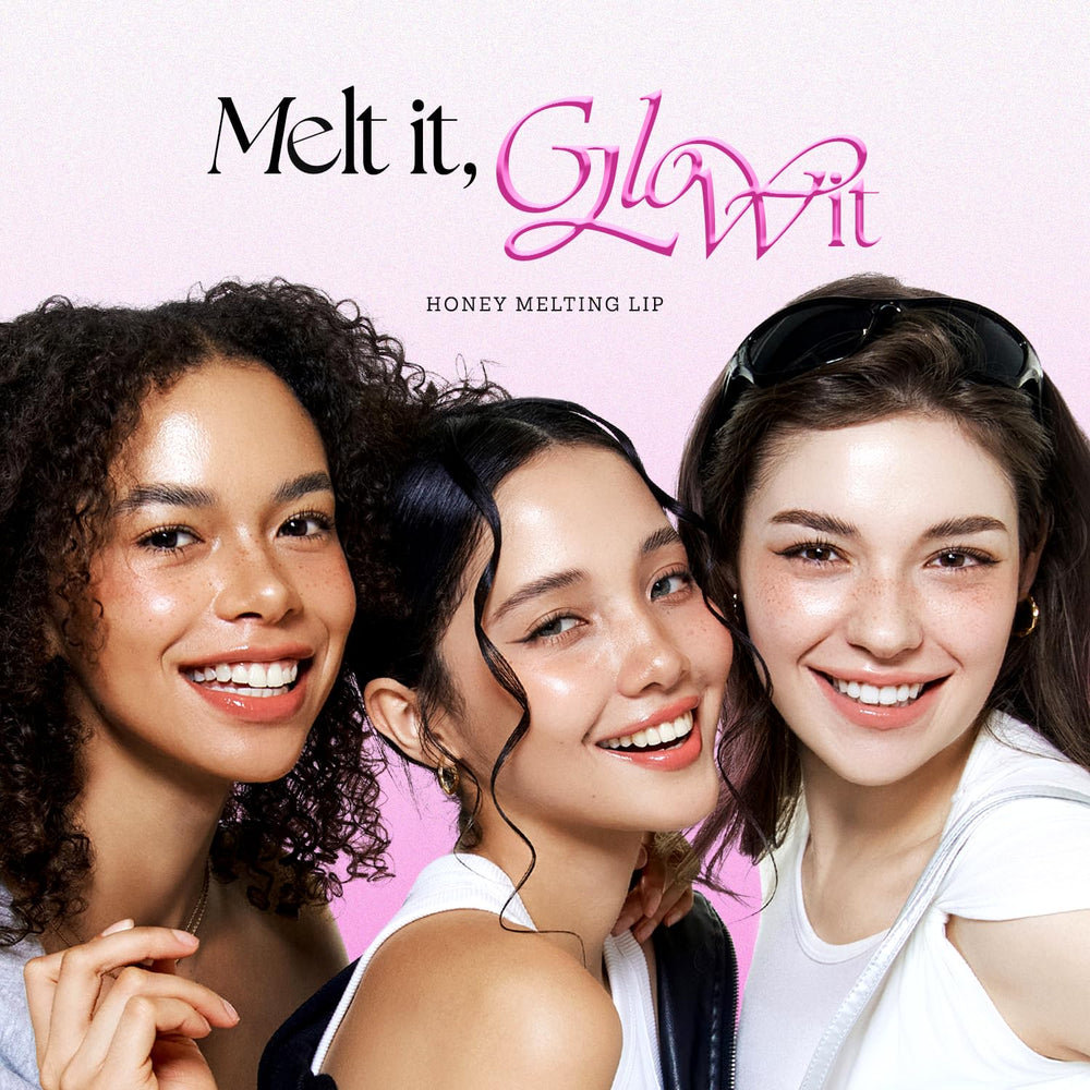 Nature Republic lifestyle in a handbag showing on-the-go shine and quick touch-ups
